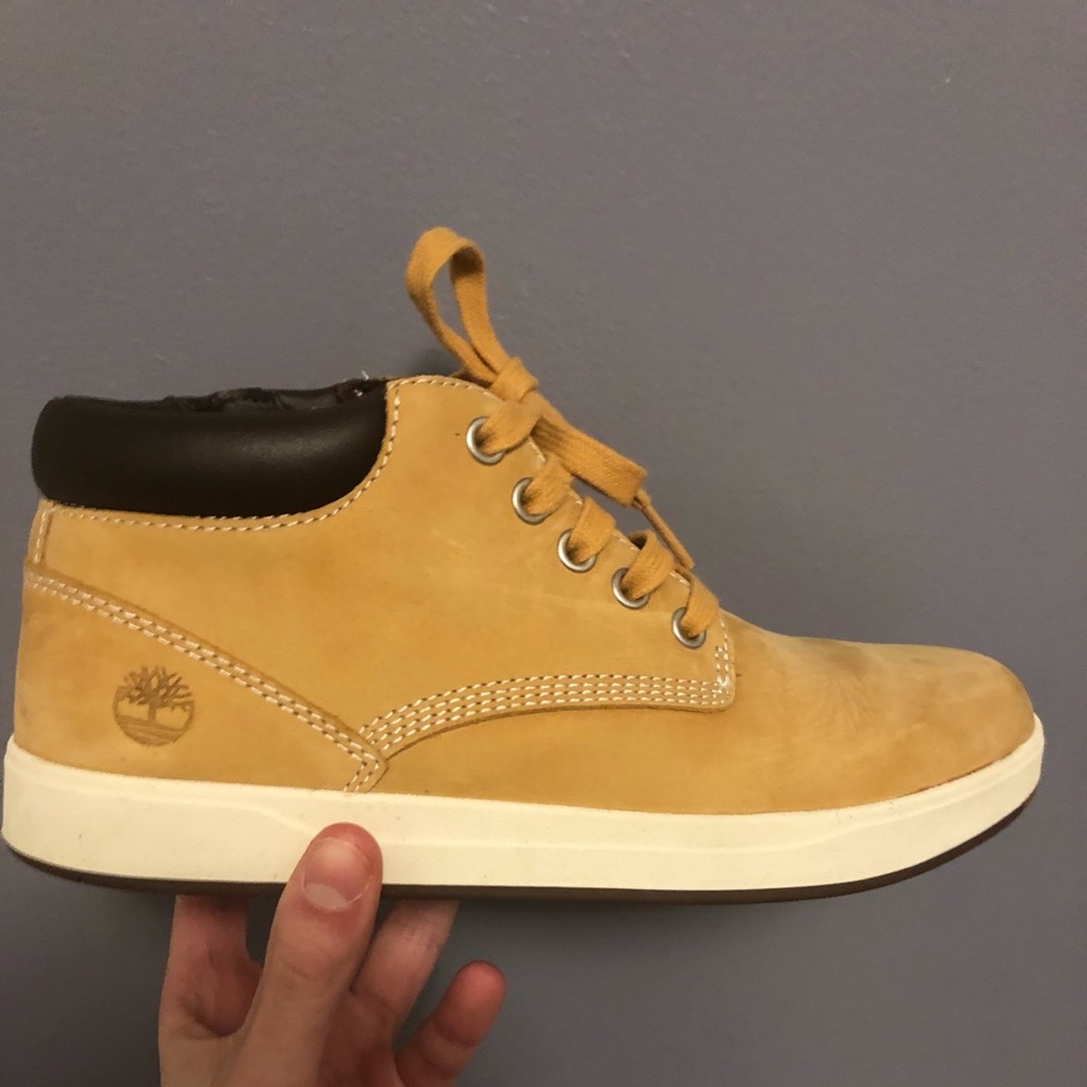Size 5 Boys Timberlands perfect condition